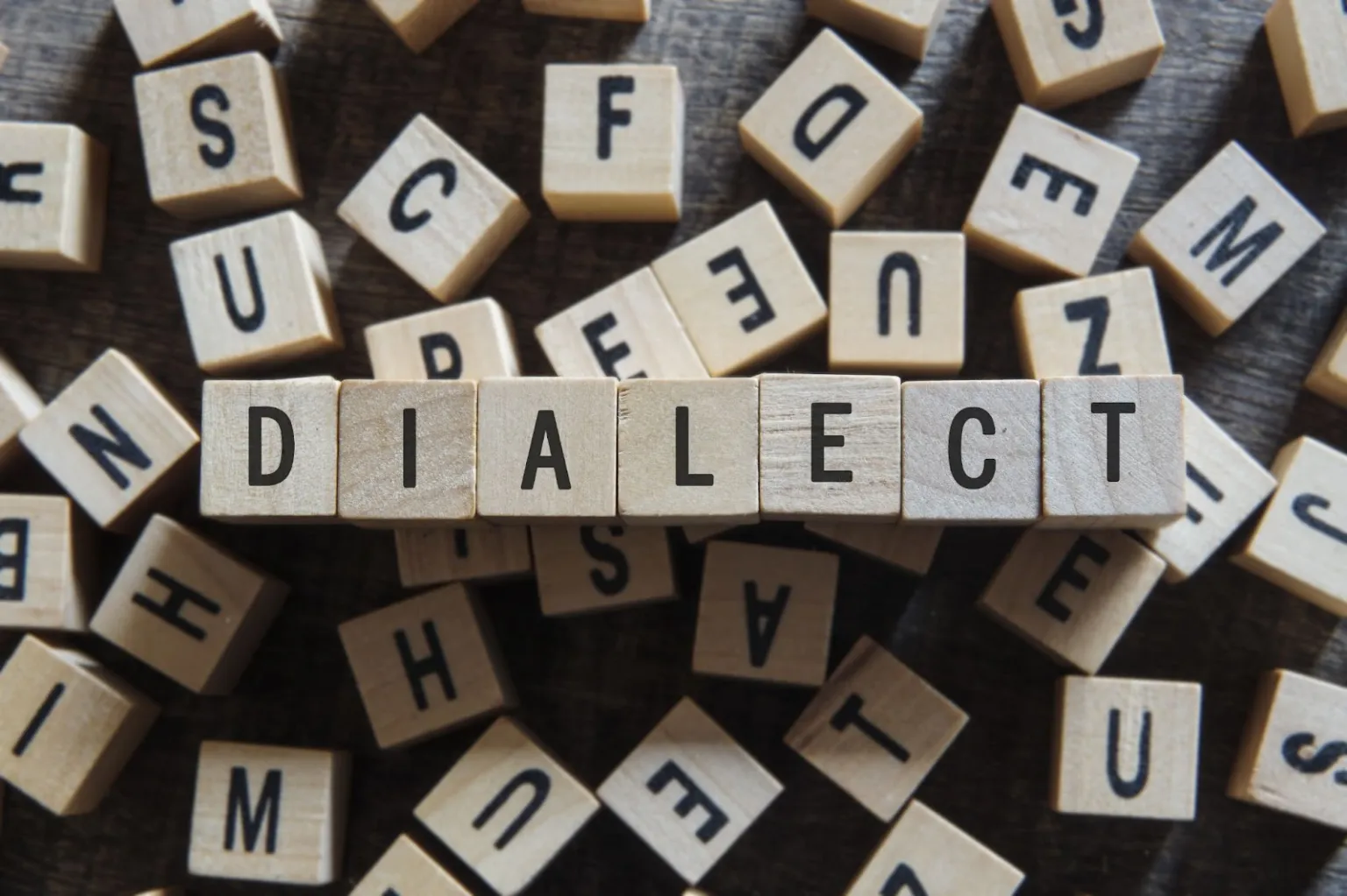 Rozšířené dialekty angličtiny a jejich příklady